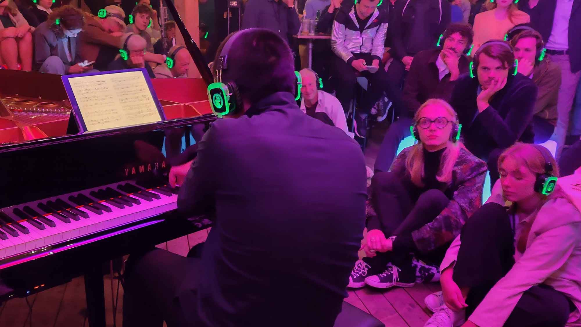 Concerto pianoforte Yamaha cuffie wireless